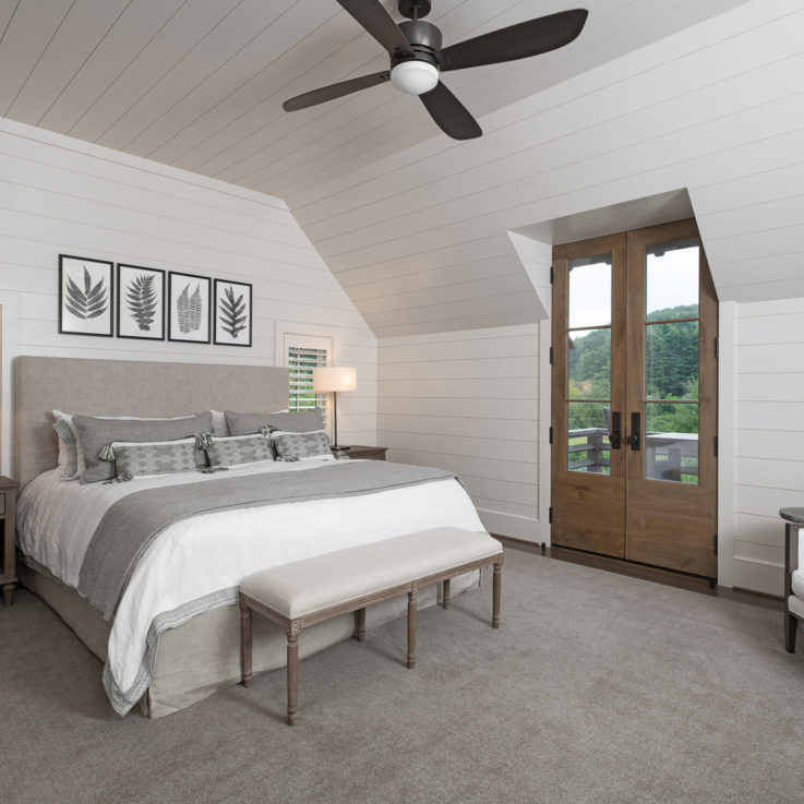 Bedroom with Balcony doors